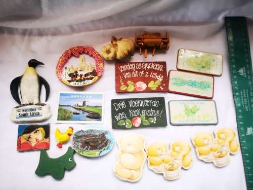 Bulk lot fridge magnets