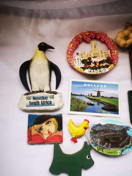 Bulk lot fridge magnets