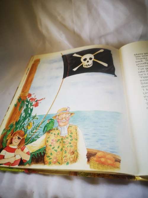 Maisy the pirate children's book