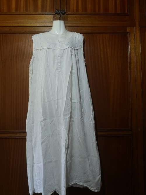 Vintage white nightgown #1