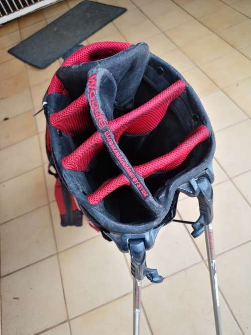 A great Ogio golf bag on offer. Still in very good condition.