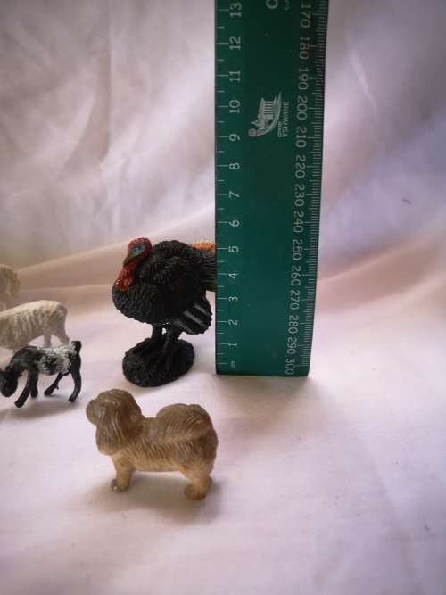 A big lot of farm animals /toys