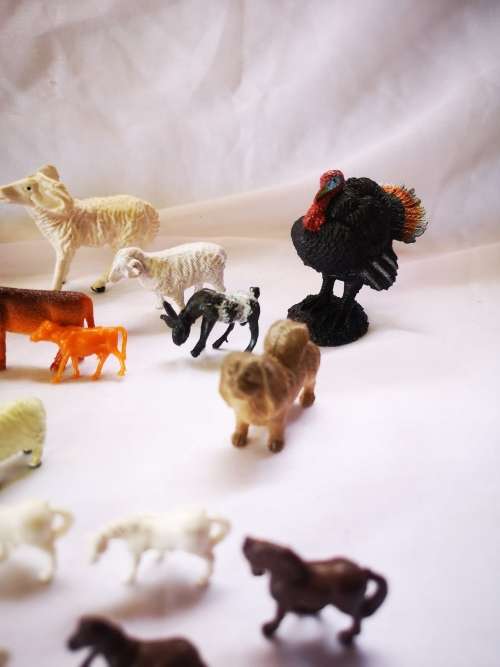 A big lot of farm animals /toys