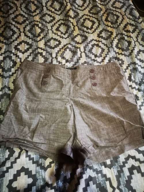 Mozaic shorts - size 40