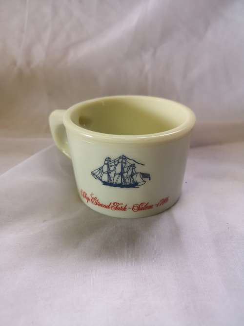 A gorgeous vintage Shulton Old Spice shaving mug.