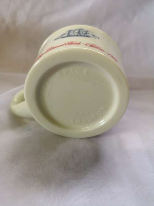A gorgeous vintage Shulton Old Spice shaving mug.