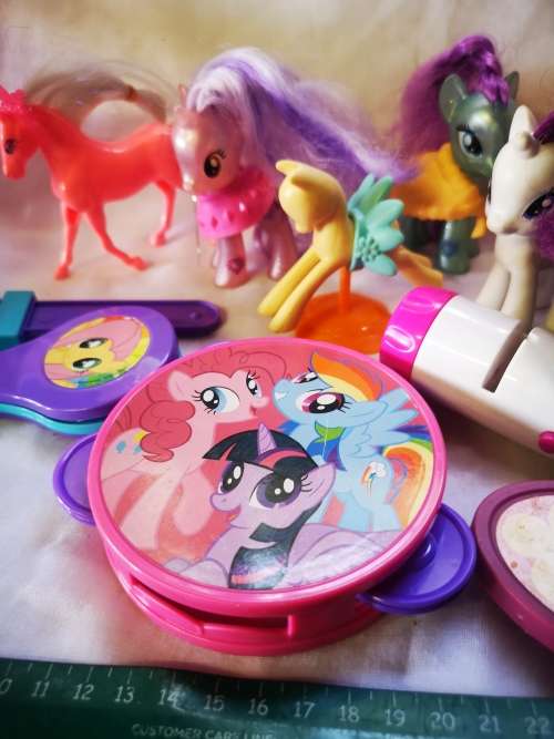 Awesome Big lot of pony toys, majority of which - my little pony