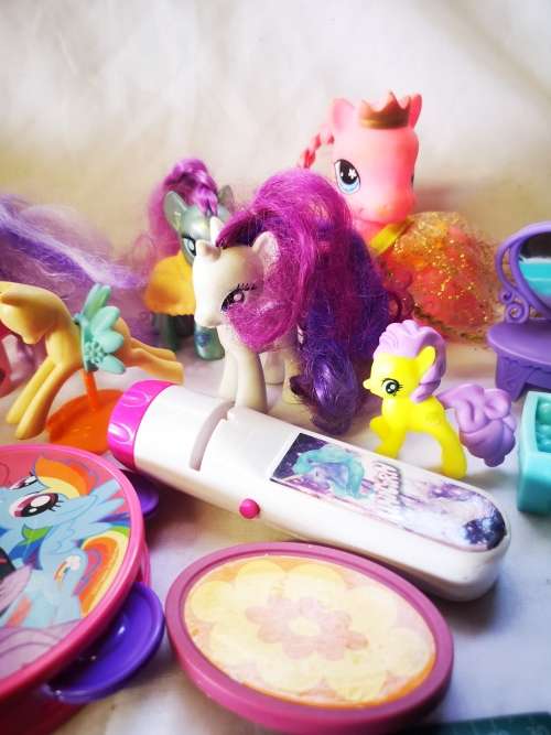 Awesome Big lot of pony toys, majority of which - my little pony