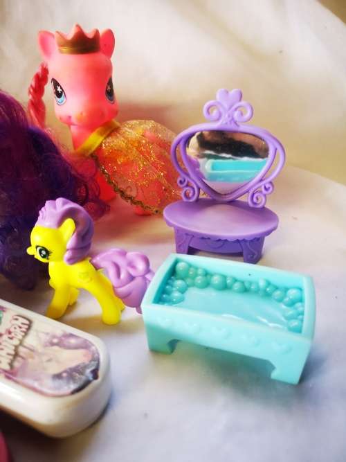 Awesome Big lot of pony toys, majority of which - my little pony