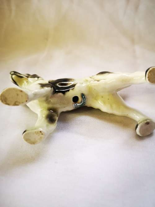 A gorgeous dog figurine