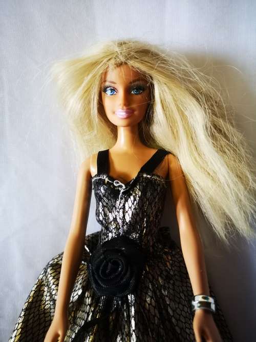 A beautiful almost vintage Barbie