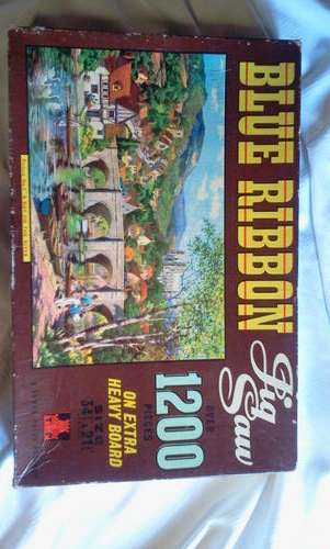 Beautiful vintage jigsaw puzzle - Blue Ribbon a day on the river over 1200 pieces
