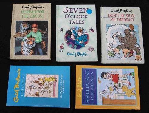 5 x ENID BLYTON BOOKS AS PER SCAN