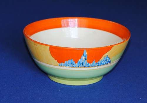 Clarice Cliff Fantasque `Winder Bells` Bowl