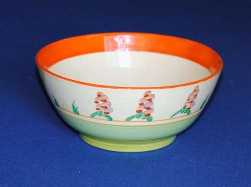 Clarice Cliff Fantasque `Winder Bells` Bowl