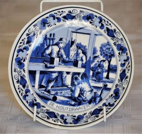Delft Ware De Kruik `Traditional Dutch Tradesmen` Plate