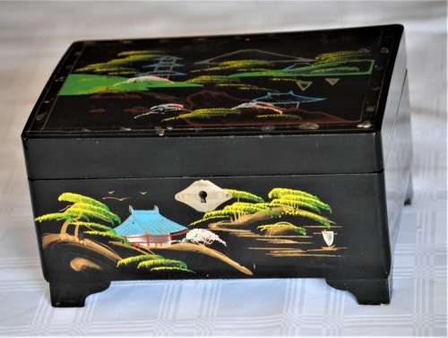 Vintage Lacquered Musical Jewellery Box