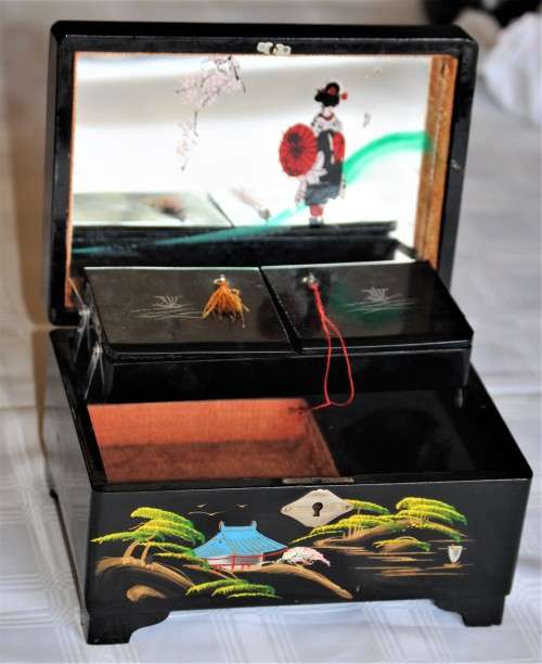Vintage Lacquered Musical Jewellery Box