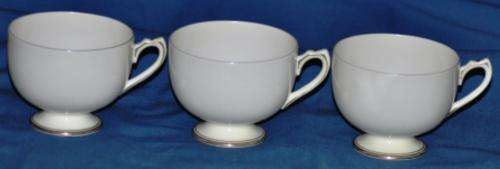 Shelly pale yellow tea cups X 3