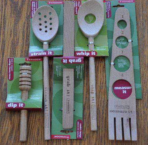 Set of 5 Wooden Utensils by Typhoon