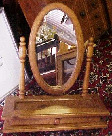 Free standing Oregon Dressing table mirror