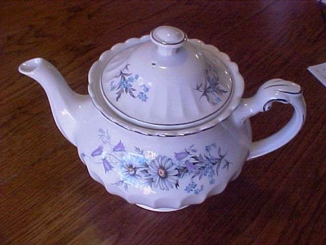 Alfred Meakin _J.G. " Classic White " - TEA POT