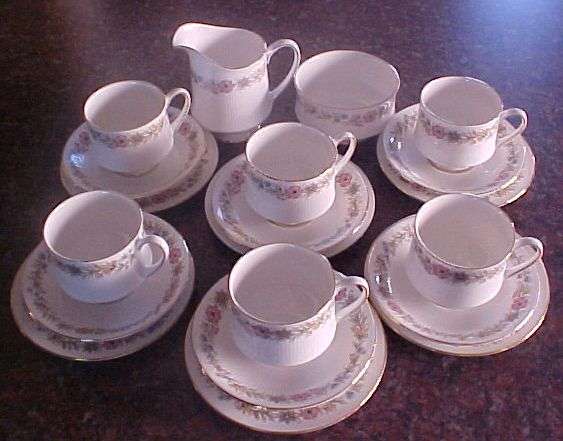 Paragon 6x trio's & Millk & Sugar Bowl  Belinda - Lot