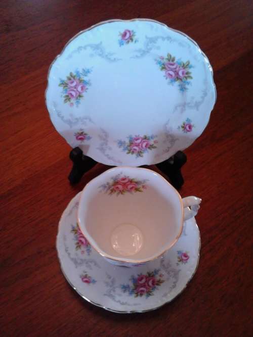 Royal Albert Tranquillity Trio's