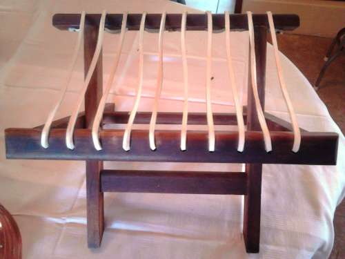 Riempie Stools