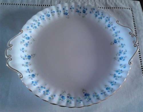 ROYAL ALBERT MEMORY LANE LARGE CAKE PLATE