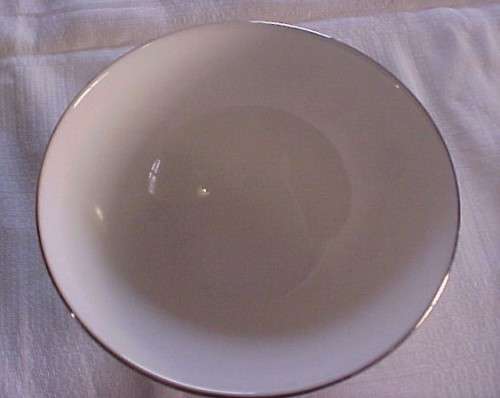Royal Albert - " Fancy Free Sugar Bowl "