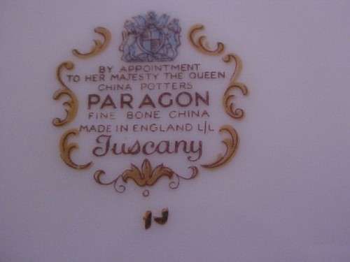 PARAGON LARGE CAKE PLATE - TUSCANY