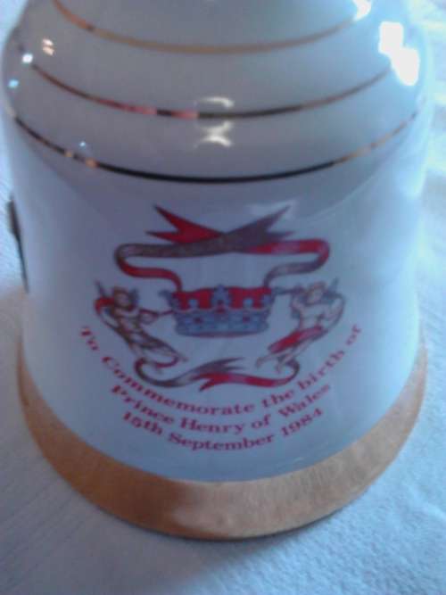 BELLS  SCOTCH WHISKEY;TO COMMORATE THE BIRTH OF PRINCE HENRY OF WALES ; 15TH SEPTEMBER 1984