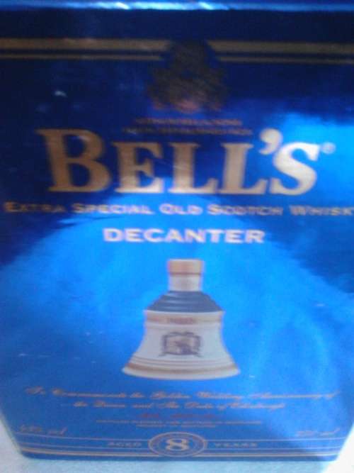 BELLS EXTRA SPECIAL SCOTCH WHISKEY ,TO COMMEMORATE THE 50TH GOLDEN WEDDING ANNIVERSARY- Full