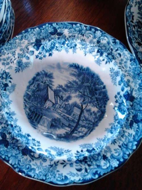 Johnson Bros - Mill Stream - Blue and white Dinner set `1960- 1979 `Discontinued pattern