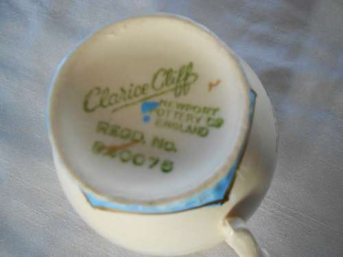 Coranation Cup - Clarice Cliff - Queen Elizabeth