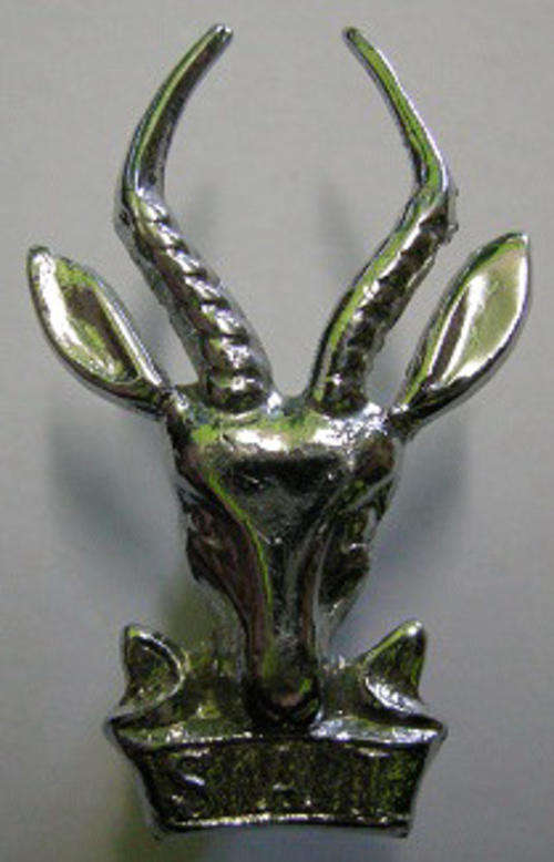SA Infantry Chromed Beret Badge Bolt Type Dinnes 48