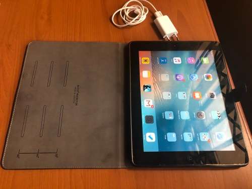 Apple Ipad 2 With Wi-fi 16gb - Black (2nd Generation)