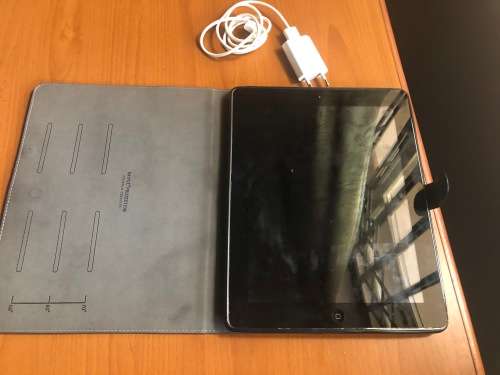 Apple Ipad 2 With Wi-fi 16gb - Black (2nd Generation)