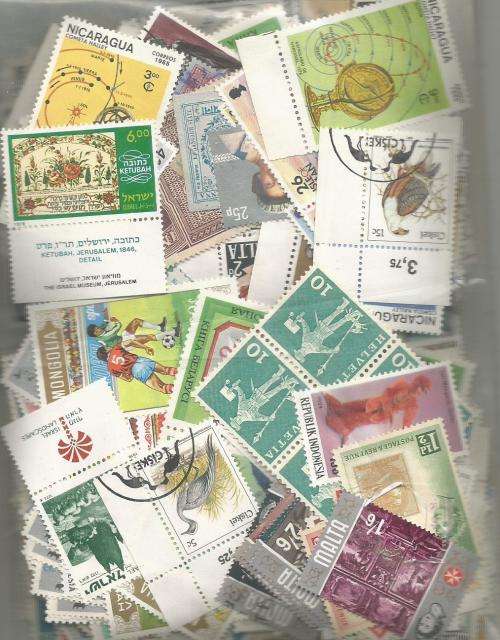 MIXED WORLD MINT & USED   LOT IN PKT,SOME DUPP.64 .GS