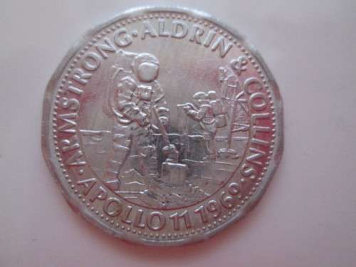 SHELL COIN-  ARMSTRONG .ALDRIN.& COLLINS APOLLO 11 1969