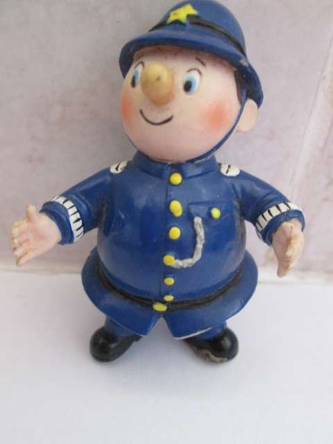 MINI VINYL MR PLOD- CHARACTER FROM NODDY  RARE ITEM