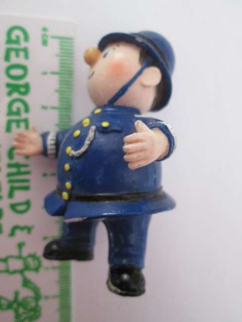 MINI VINYL MR PLOD- CHARACTER FROM NODDY  RARE ITEM