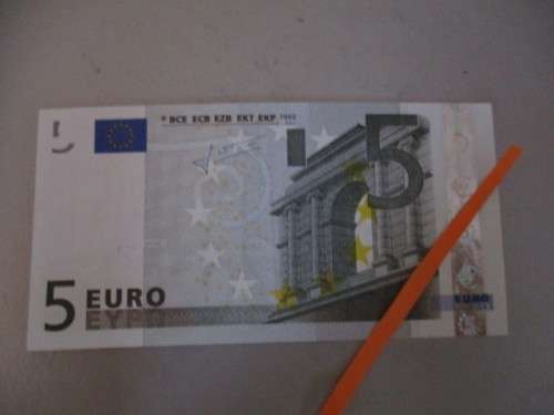 LOVELY ALMOST UNCIRCULATED 5 EURO BANK NOTE  V18677491276