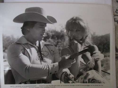 A4 SIZE PHOTOGRAPH - ARNOLD SCHWARZENEGGER AND ANNE MARGARET