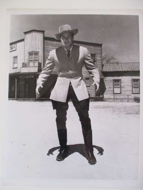 PHOTOGRAPH - WAYDE PRESTON FROM  COLT 45 TV SERIES A4 SIZE