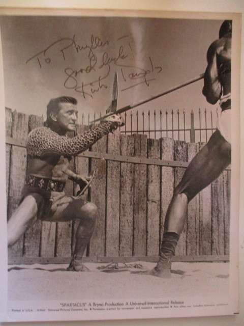AUTOGRAPHED SIGNED - KIRK DOUGLAS - SPARTACUS A4
