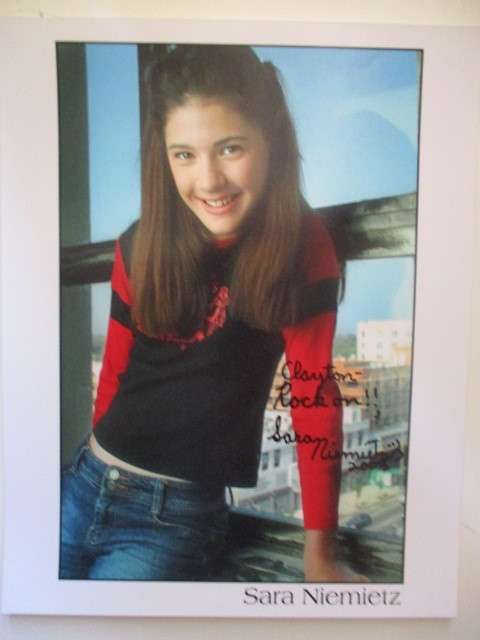 AUTOGRAPHED SIGNED - SARA NIEMIETZ SINGER A4