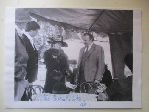 AUTOGRAPHED SIGNED - A4  ANTOINETTE BOWER / SCENCE FROM THE THORN BIRDS