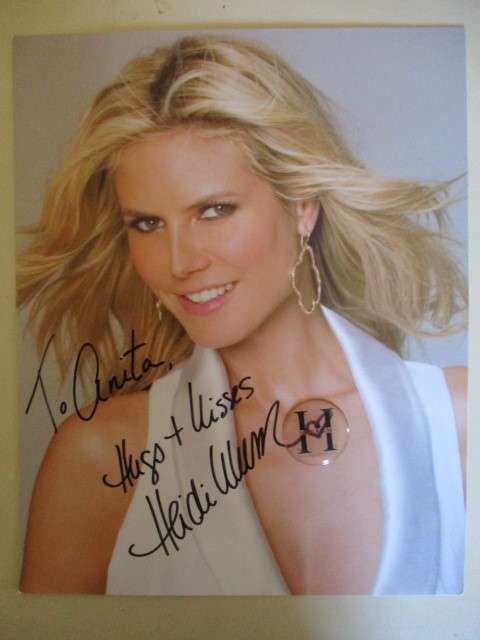 AUTOGRAPHED / SIGNED - HEIDI KLUM - SUPER MODEL A4